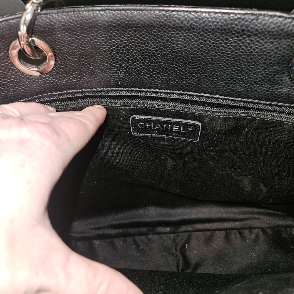 Authentic Chanel GST - Picture 3 of 5